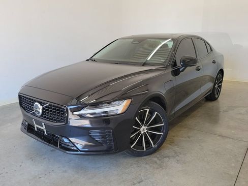 Used 2025 Volvo S60 T8 Plus AWD/4WD image 32
