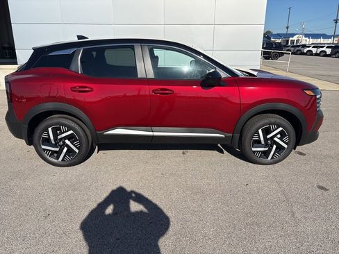 New 2025 Nissan Kicks SV FWD image 2