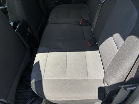 Used 2025 Chevrolet Colorado W/T RWD image 14