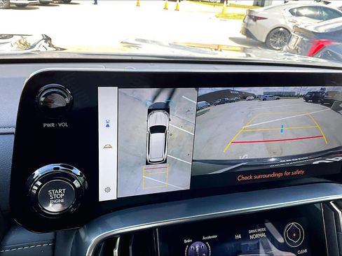 Used 2023 Lexus LX 600 4WD w/ Accessory Package (Z1) image 27