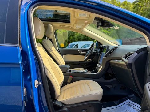 Certified 2023 Ford Edge SEL w/ Convenience Package AWD/4WD image 11