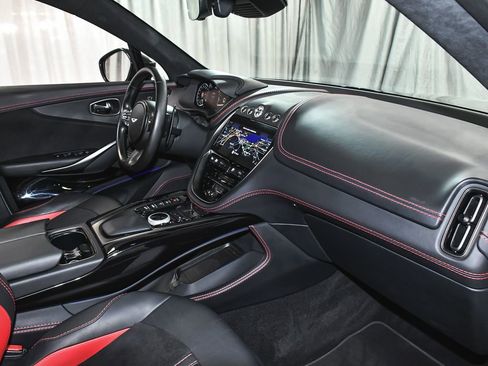 Used 2023 Aston Martin DBX AWD/4WD image 60