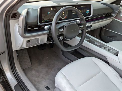 Used 2025 Hyundai Ioniq 6 SEL image 14