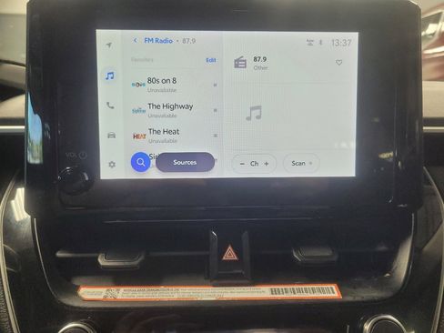Used 2025 Toyota Corolla LE FWD image 25