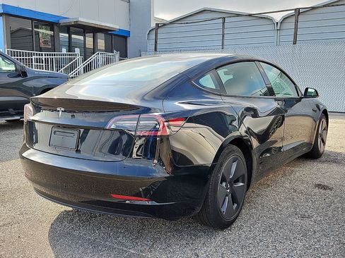 Used 2021 Tesla Model 3 Standard Range Plus RWD image 3
