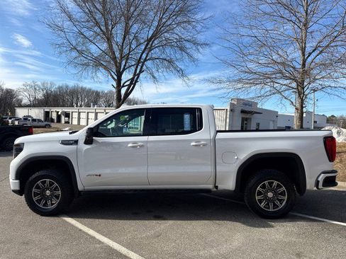 Used 2024 GMC Sierra 1500 AT4 w/ AT4 Premium Package image 4
