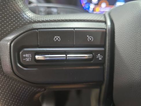Used 2024 Chevrolet Colorado Trail Boss w/ Technology Package AWD/4WD image 18