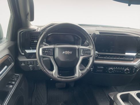 Used 2022 Chevrolet Silverado 1500 RST AWD/4WD image 12
