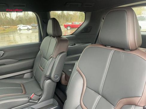 New 2026 Nissan Armada SL w/ Captain's Chari Seat Package RWD image 15