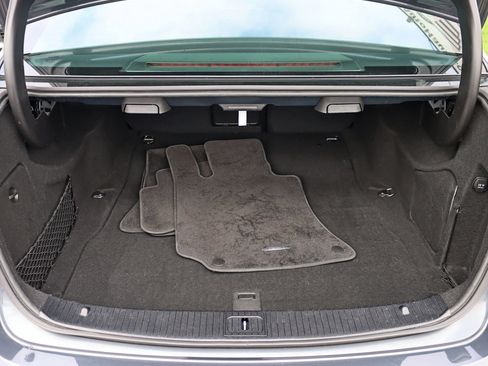 Used 2013 Mercedes-Benz E 350 4MATIC Sedan image 37