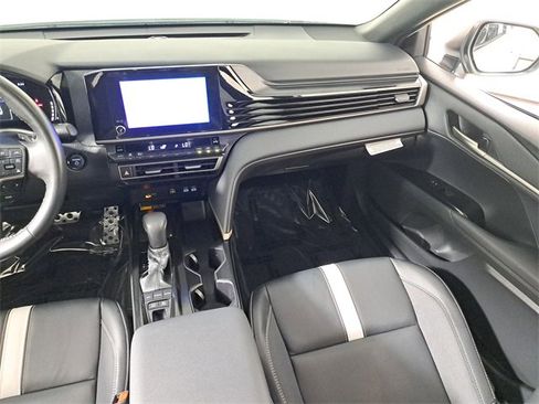 Used 2025 Toyota Camry LE image 17