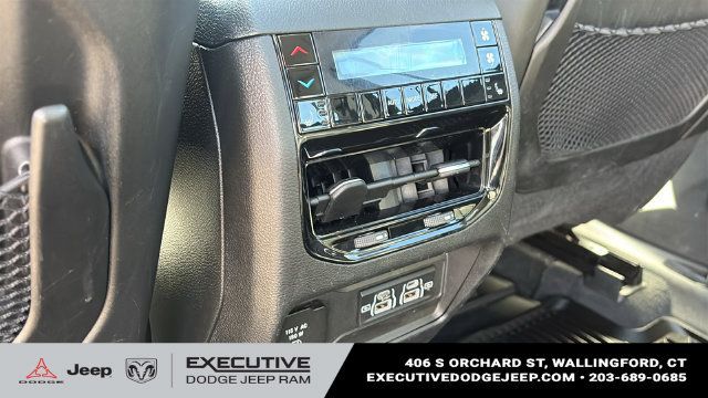 Used 2023 Jeep Grand Cherokee L Limited AWD/4WD image 26