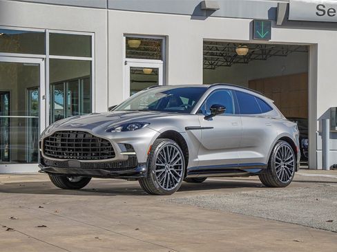 New 2026 Aston Martin DBX 707 image 8