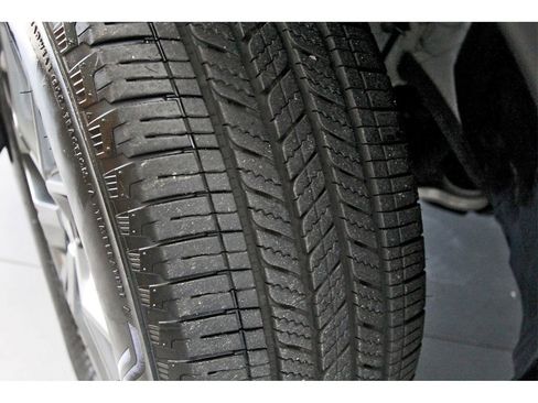 Certified 2025 Nissan Rogue S image 30