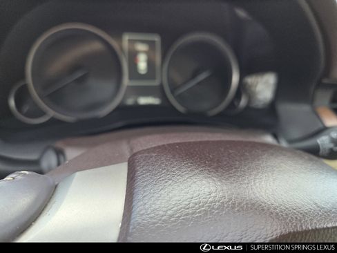 Used 2017 Lexus ES 300h w/ Navigation System Package FWD image 7