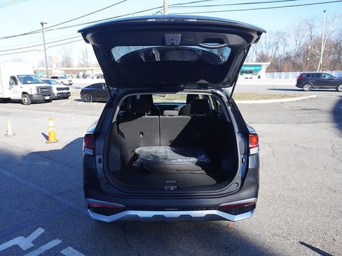 Used 2025 Kia Sportage LX image 16