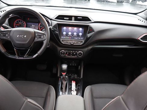 Used 2023 Chevrolet TrailBlazer RS w/ Sun and Liftgate Package image 16