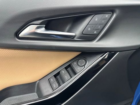 Used 2025 Chevrolet Equinox ACTIV w/ Safety and Technology Package image 44