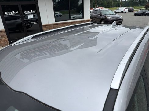 Used 2022 Kia Seltos S FWD image 11