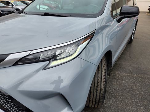 Certified 2023 Toyota Sienna XSE w/ XSE Plus Package AWD/4WD image 9