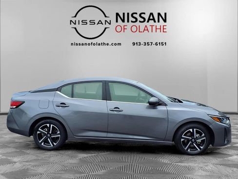 Used 2024 Nissan Sentra SV FWD image 27