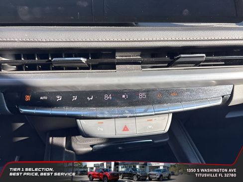 Used 2024 Cadillac XT4 Premium Luxury AWD/4WD image 16
