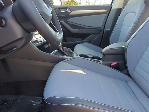 New 2026 Volkswagen Jetta SE image 15