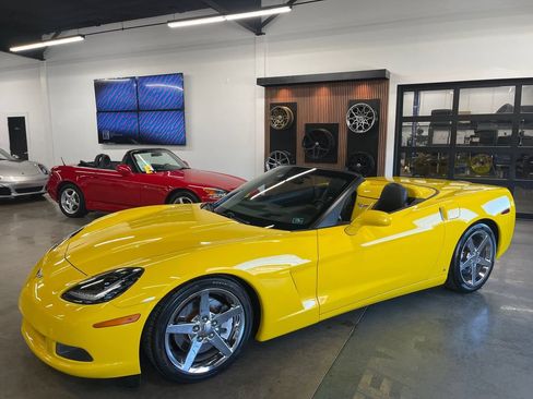 Used 2007 Chevrolet Corvette Convertible w/ Preferred Equipment Group RWD image 12