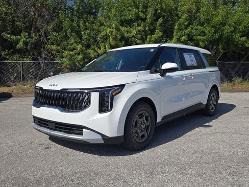 New 2026 Kia Carnival FWD image 4