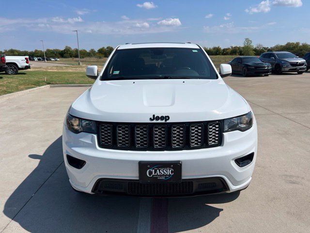 Used 2021 Jeep Grand Cherokee Laredo X AWD/4WD image 2