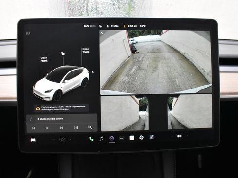 Used 2021 Tesla Model Y Long Range image 33