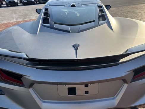 Used 2022 Chevrolet Corvette Stingray Preferred Cpe w/ Z51 Performance Package RWD image 9