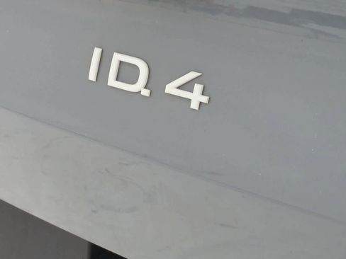 Used 2022 Volkswagen ID.4 Pro image 12