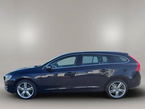 Used 2016 Volvo V60 T5 Platinum AWD/4WD image 4
