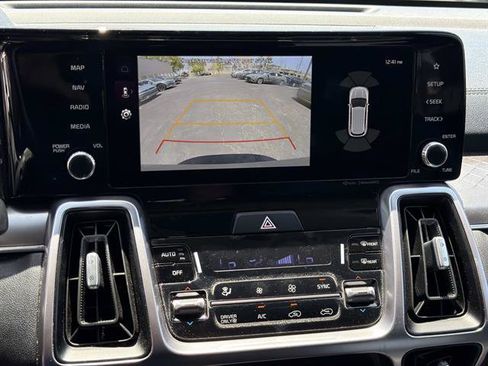 Used 2023 Kia Sorento EX w/ Panoramic Sunroof Package FWD image 28
