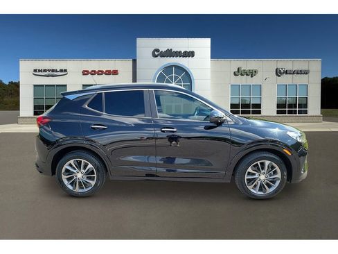 Used 2021 Buick Encore GX Select w/ Sport Touring Package FWD image 2