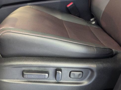 Used 2025 Honda Ridgeline Black Edition image 12