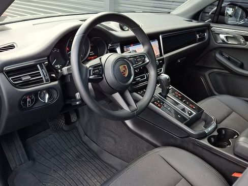 Certified 2023 Porsche Macan Turbo AWD/4WD image 4