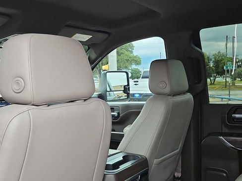 Used 2020 Chevrolet Silverado 2500 LTZ w/ LTZ Texas Edition AWD/4WD image 16
