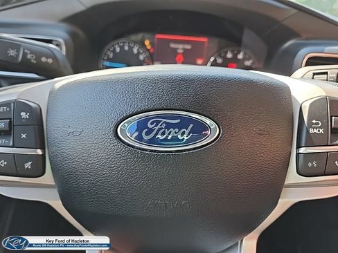 Used 2024 Ford Explorer XLT w/ Equipment Group 202A AWD/4WD image 28