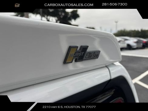 Used 2017 Dodge Challenger R/T w/ Driver Convenience Group RWD image 31