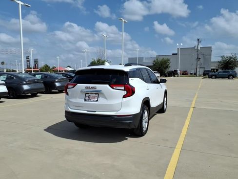 Used 2022 GMC Terrain SLE w/ Driver Convenience Package FWD image 5