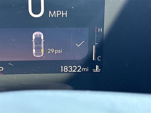 Certified 2024 Buick Encore GX Preferred w/ Comfort Package FWD image 12