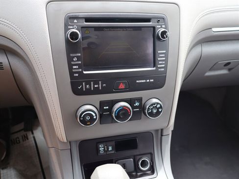 Used 2017 Chevrolet Traverse LS FWD image 23