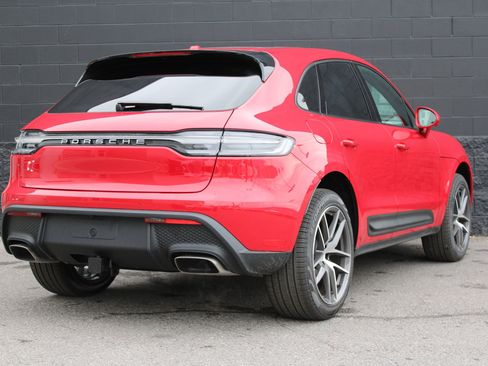 New 2026 Porsche Macan image 9