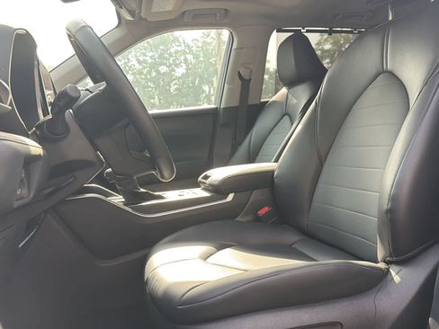 Used 2026 Toyota Highlander XLE AWD/4WD image 14