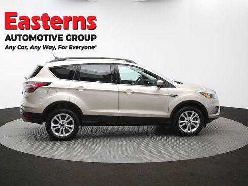Used 2018 Ford Escape SE w/ SE Sync 3 Package AWD/4WD image 44