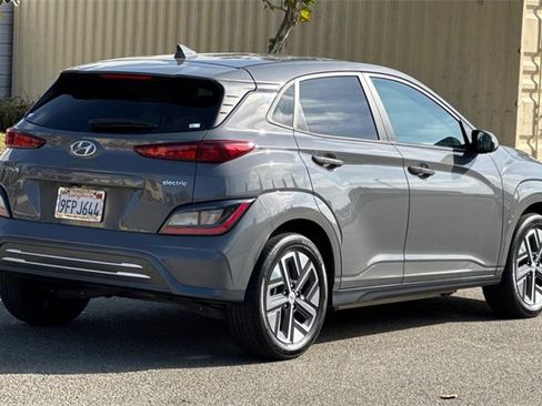 Used 2023 Hyundai Kona SE w/ Cargo Package image 4