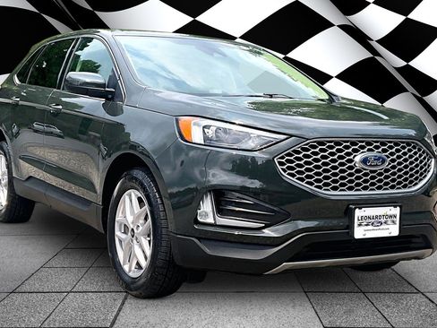 Certified 2023 Ford Edge SEL w/ Convenience Package AWD/4WD image 11