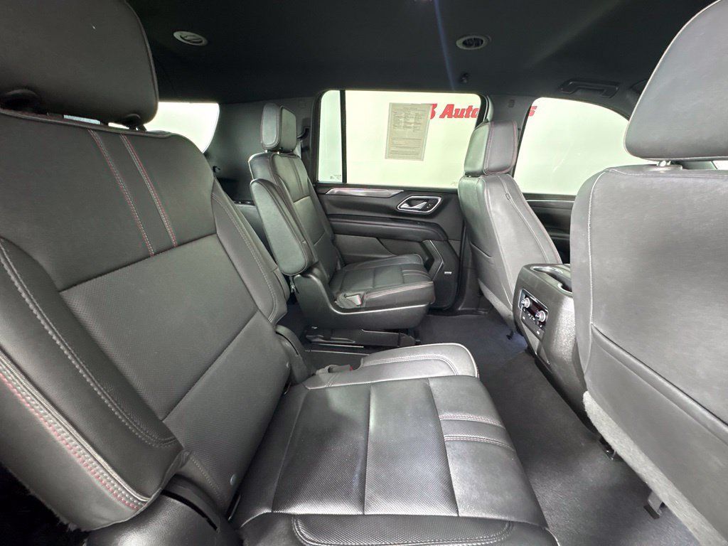 Used 2023 Chevrolet Suburban RST w/ Luxury Package RWD image 48